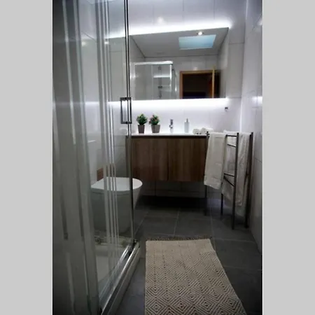 Blancohouse. Fozdodouro 度假居